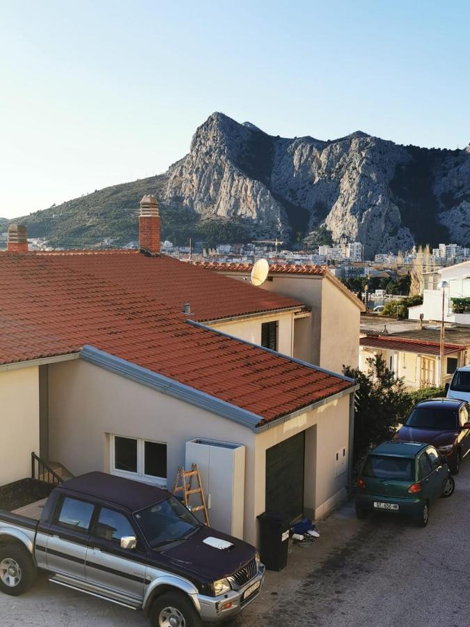 Apartment Vista Omiš Buitenkant foto